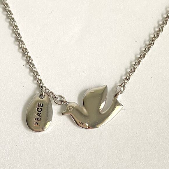 SOLD Vintage Cookie Lee Peace Dove Necklace Silver Tone Bird Dainty Holiday - Picture 4 of 8